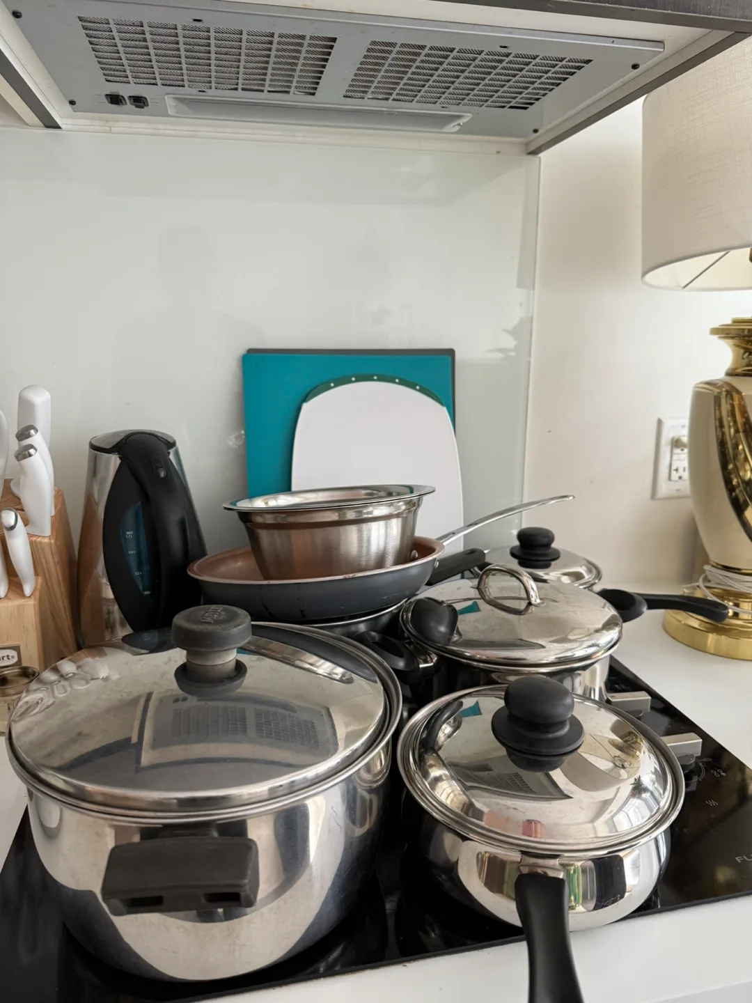 Free Electric Kettle and Cookware Set thumbnail
