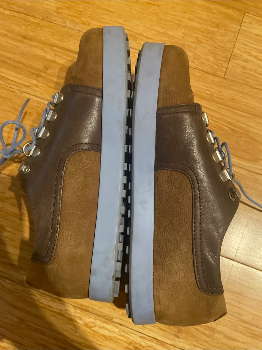 Camper Women's Brown Leather Low Top Sneakers image indicator(2)