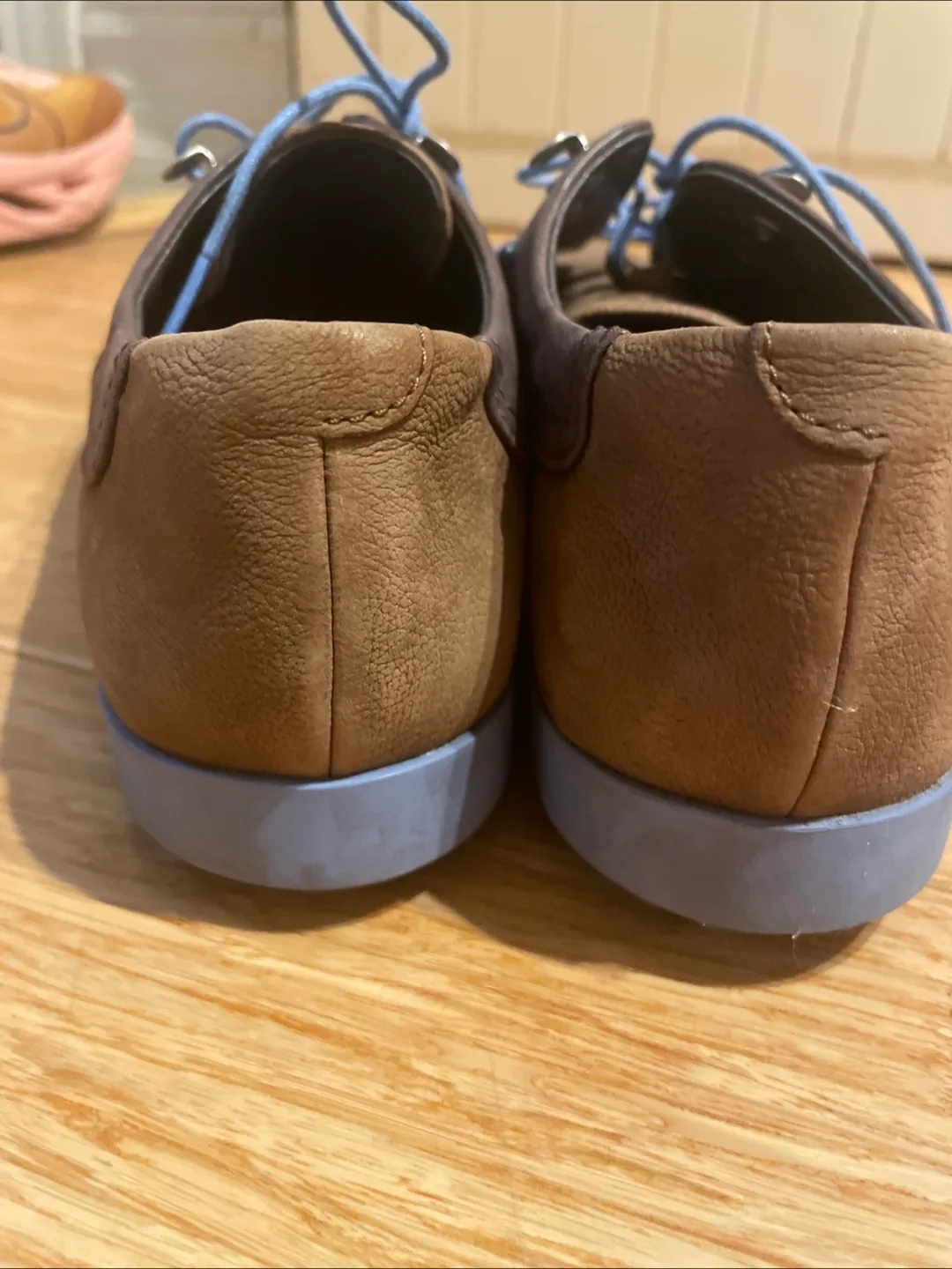 Camper Women's Brown Leather Low Top Sneakers image indicator(3)