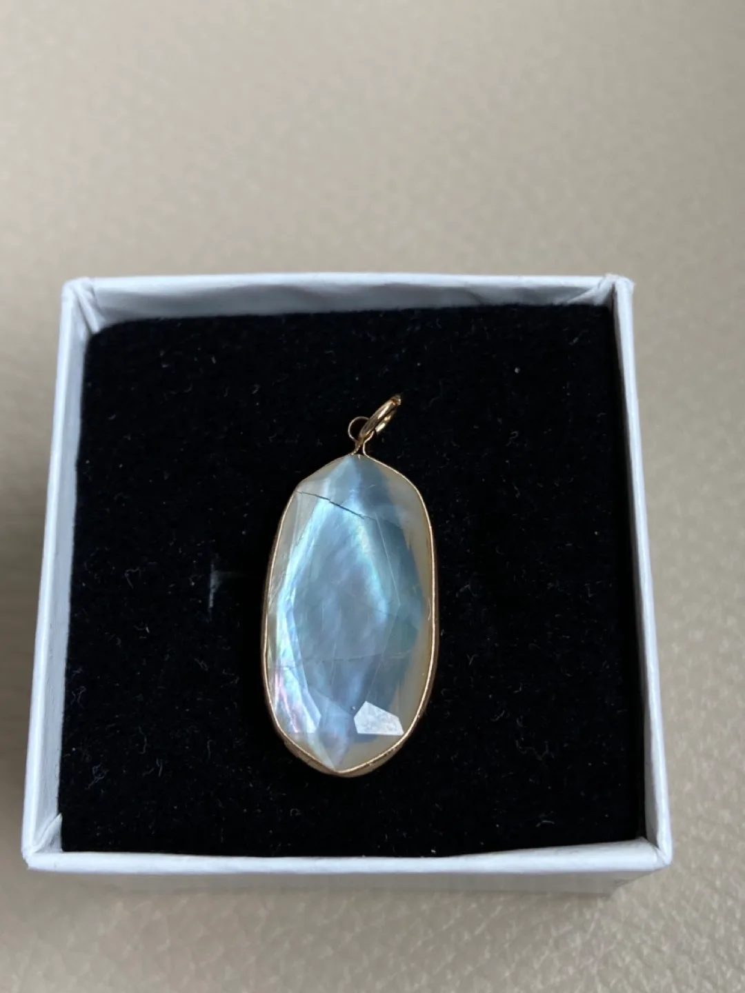 Genuine Quartz Pendant thumbnail