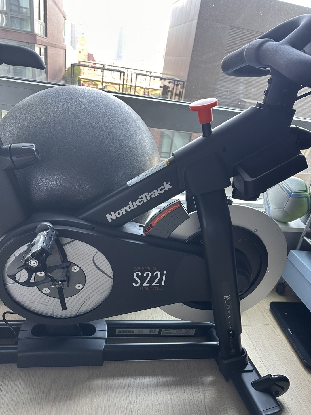NordicTrack S22i Studio Cycle - photo 4