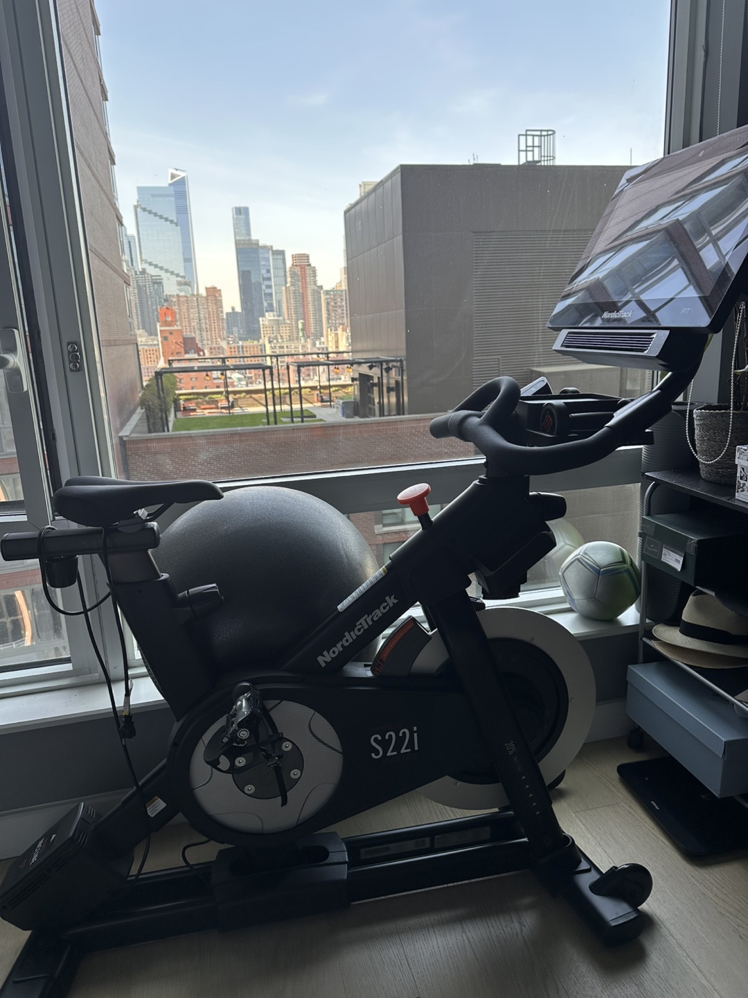 NordicTrack S22i Studio Cycle - photo 3