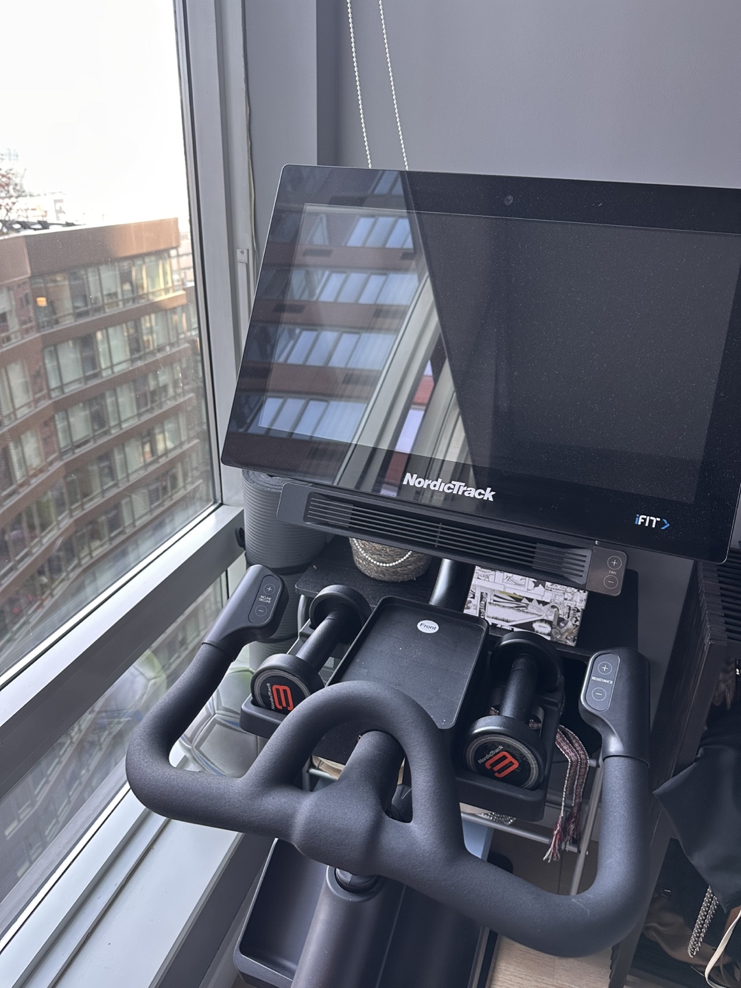NordicTrack S22i Studio Cycle - photo 2