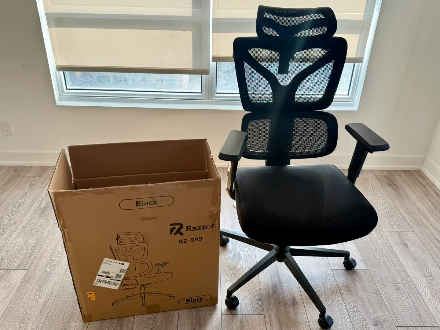 Razor Office Chair Ergonomic - Like New! thumbnail