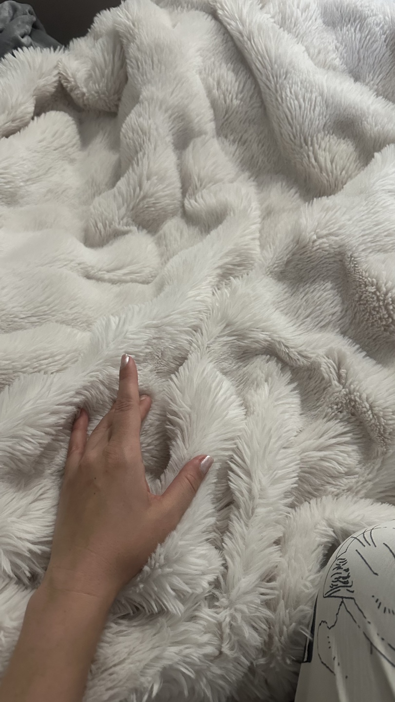 Luxurious Faux Rabbit Fur Throw Blanket - Soft, Plush - photo 3