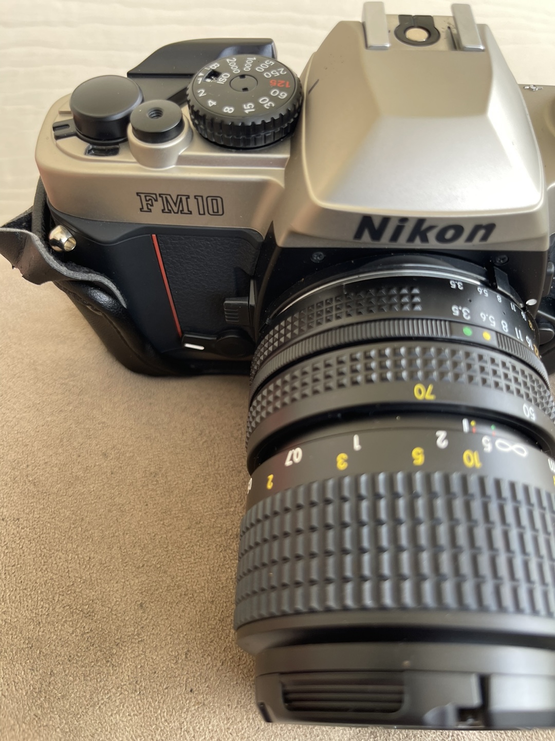 Nikon FM10 70-35mm Film Camera with Lens and Case - photo 2