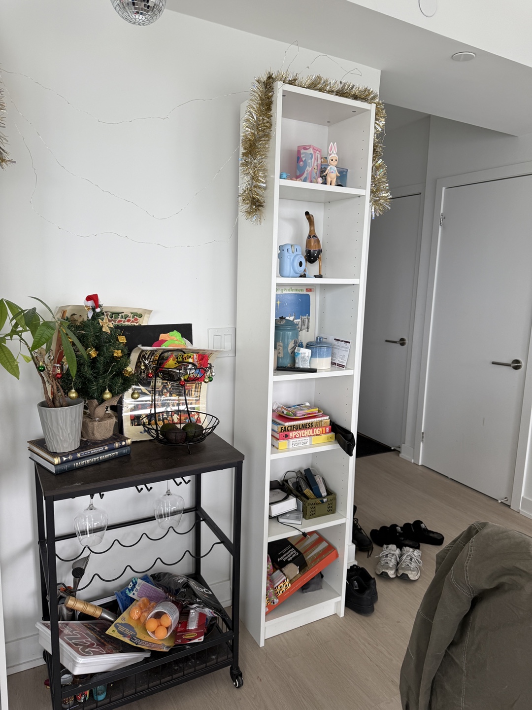 Tall White Bookshelf - Excellent Condition - photo 2