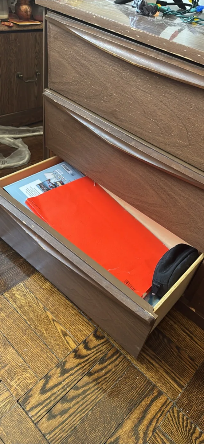 Vintage Mid-Century Modern Six-Drawer Chest image indicator(2)