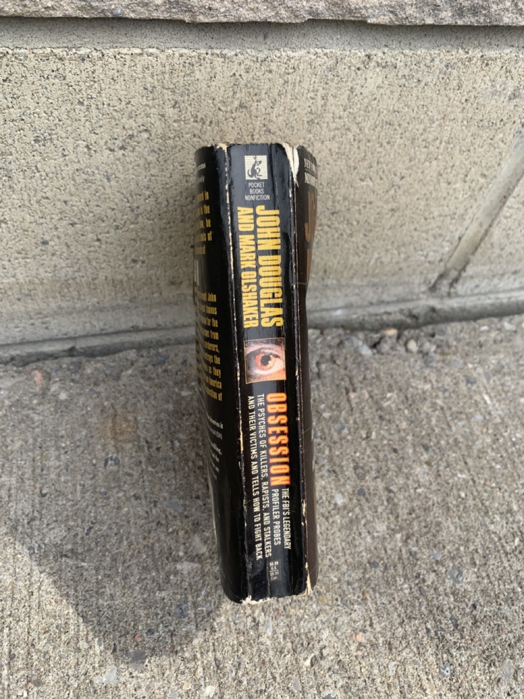(BOOK) Obsession : The FBI's Legendary Profiler Probes. - photo 2