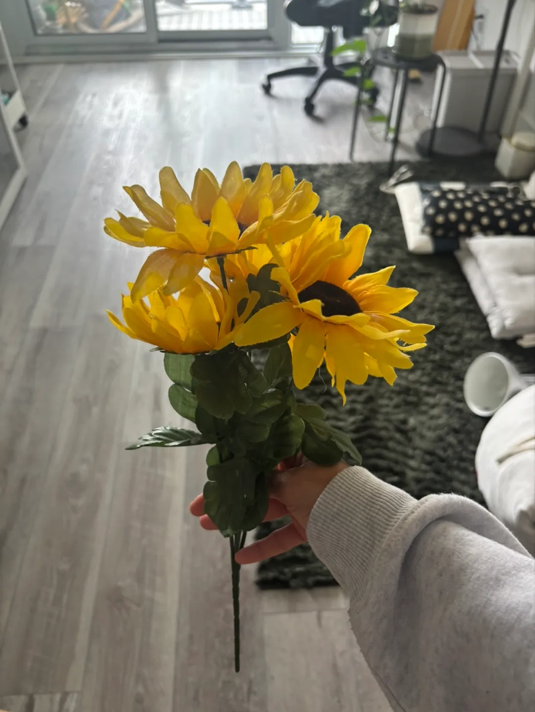 Artificial Sunflower Bouquet image indicator(2)