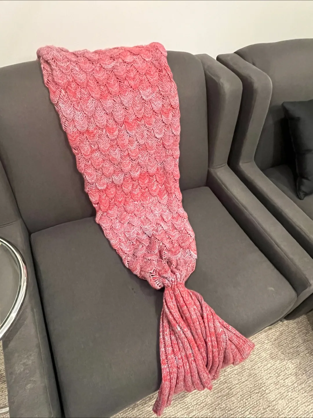 Pink Mermaid Tail Blanket 💚 thumbnail
