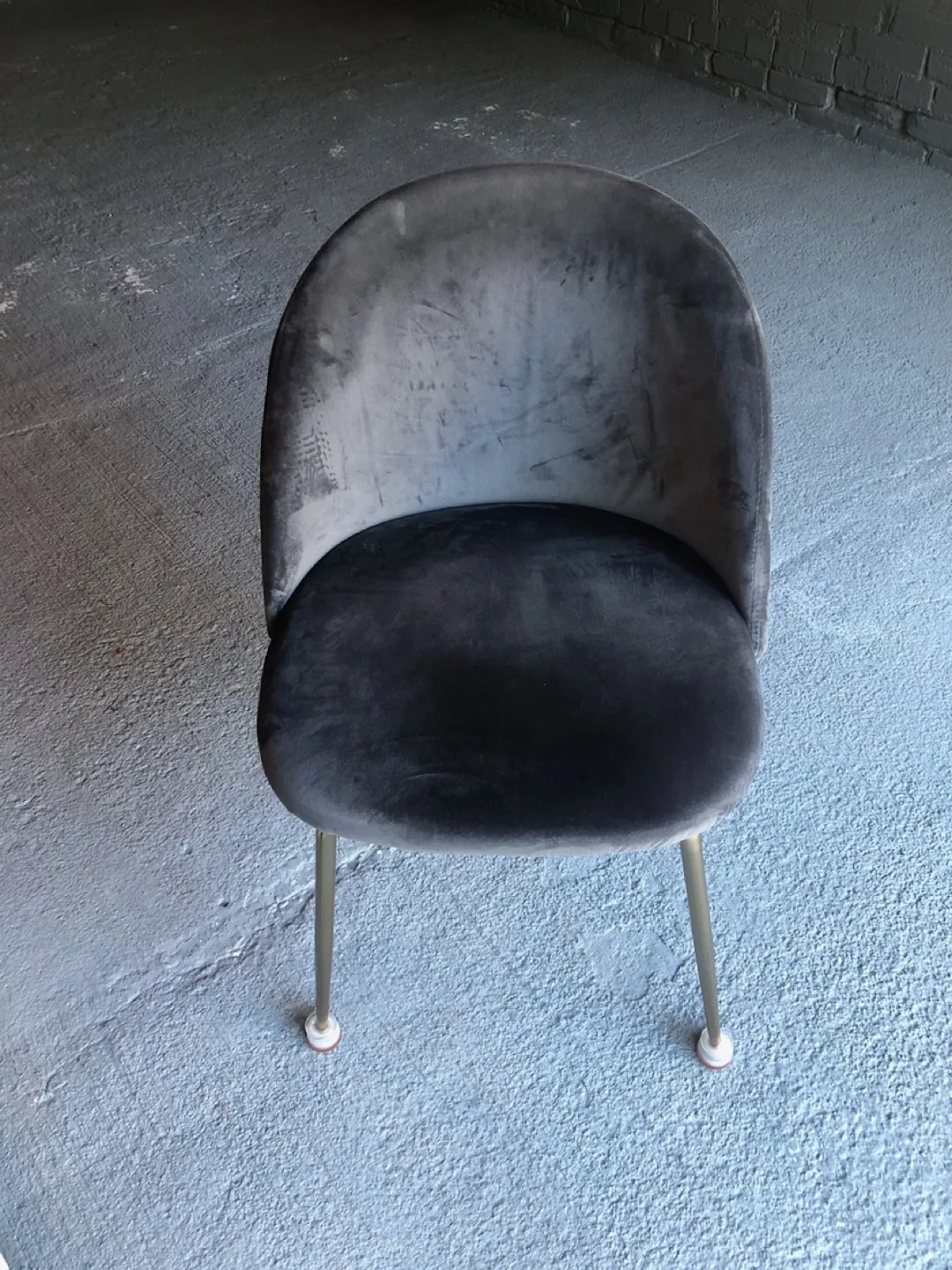 Structube Polly Velvet Dining Chair thumbnail