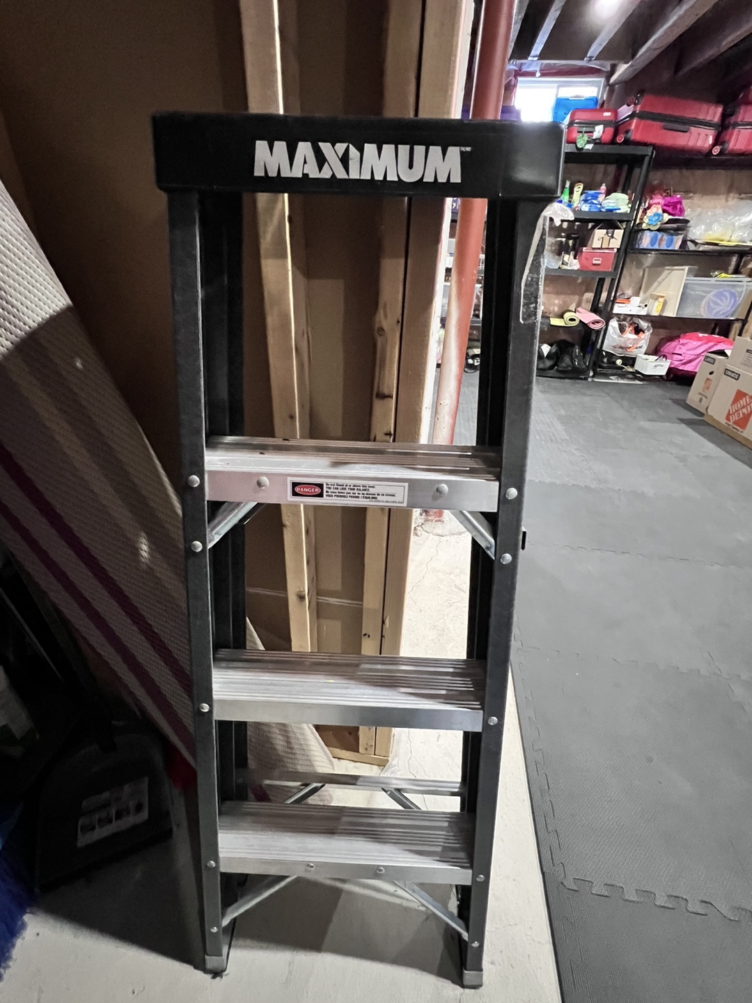Maximum 3-Step Ladder