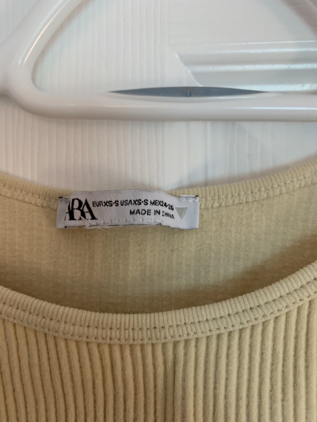 Zara Ribbed Crop Top - Pale Yellow - XS - photo 2