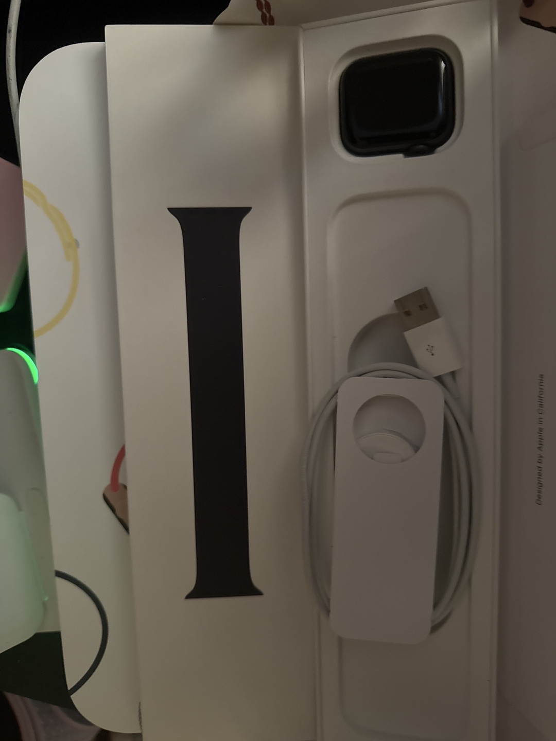 Apple Watch Series SE Charger & Box