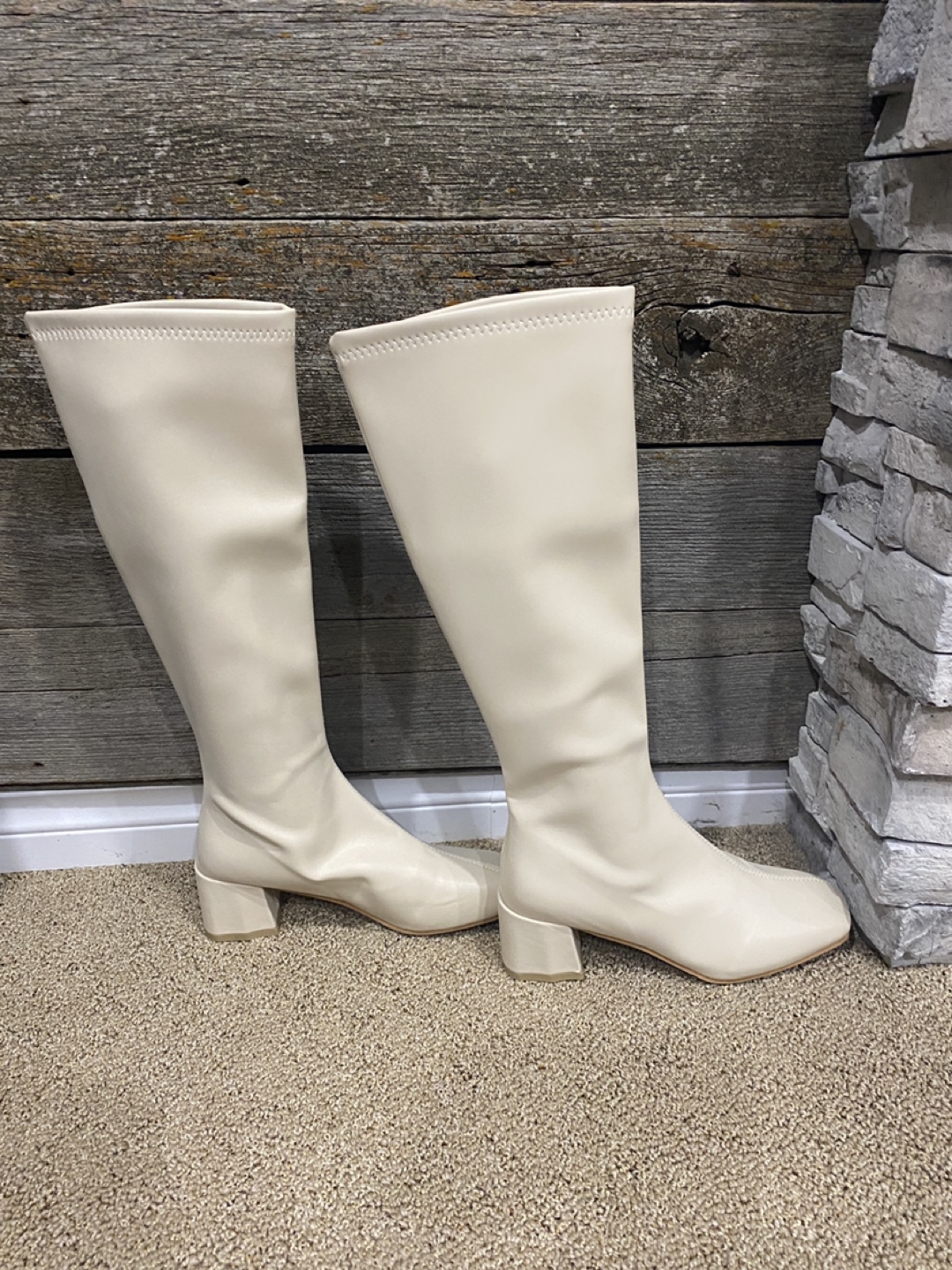 Brand New Cream-Coloured Fashion Boots – Size 39 - photo 3