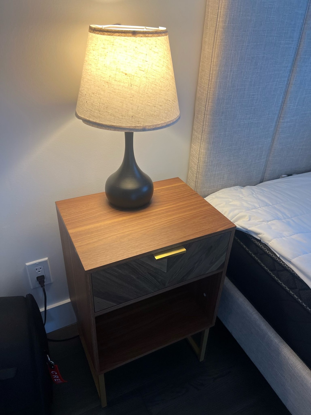 2 Mid-Century Modern Nightstand with Lamp - photo 2