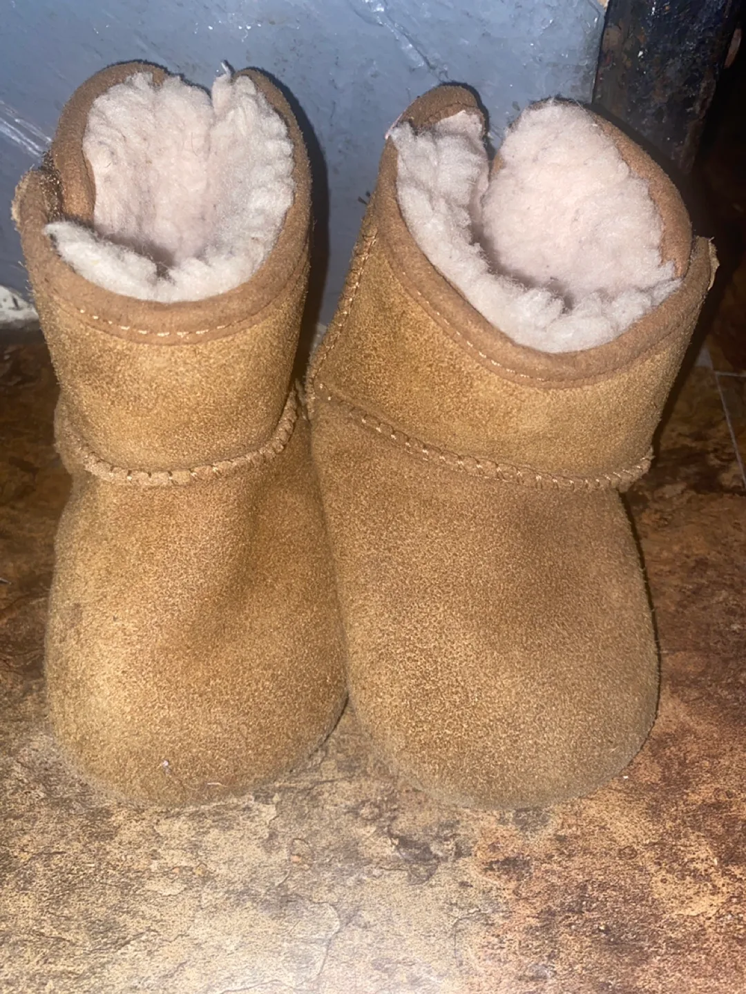 UGG Baby Boots Size 4/5 💚 image indicator(2)