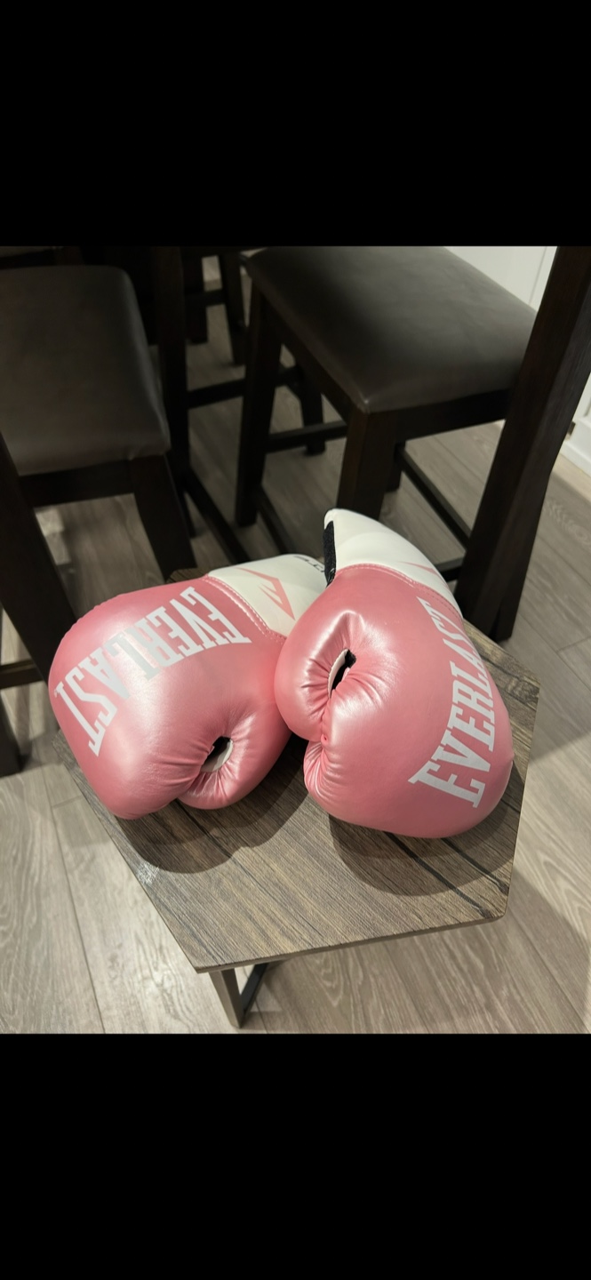 Everlast Pro Style Elite 2.0 8 oz Training Gloves - Pink