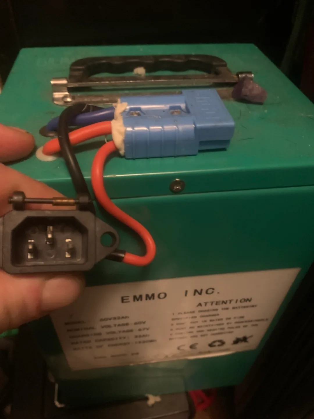 EMMO INC. 60V 32Ah Lithium Battery image indicator(2)