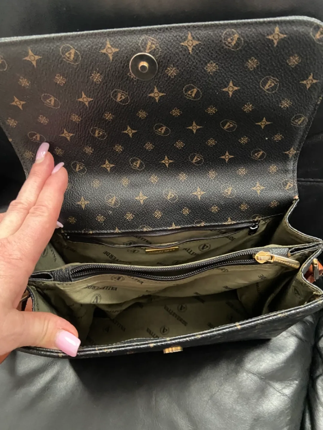 Valleverde Shoulder Bag image indicator(4)