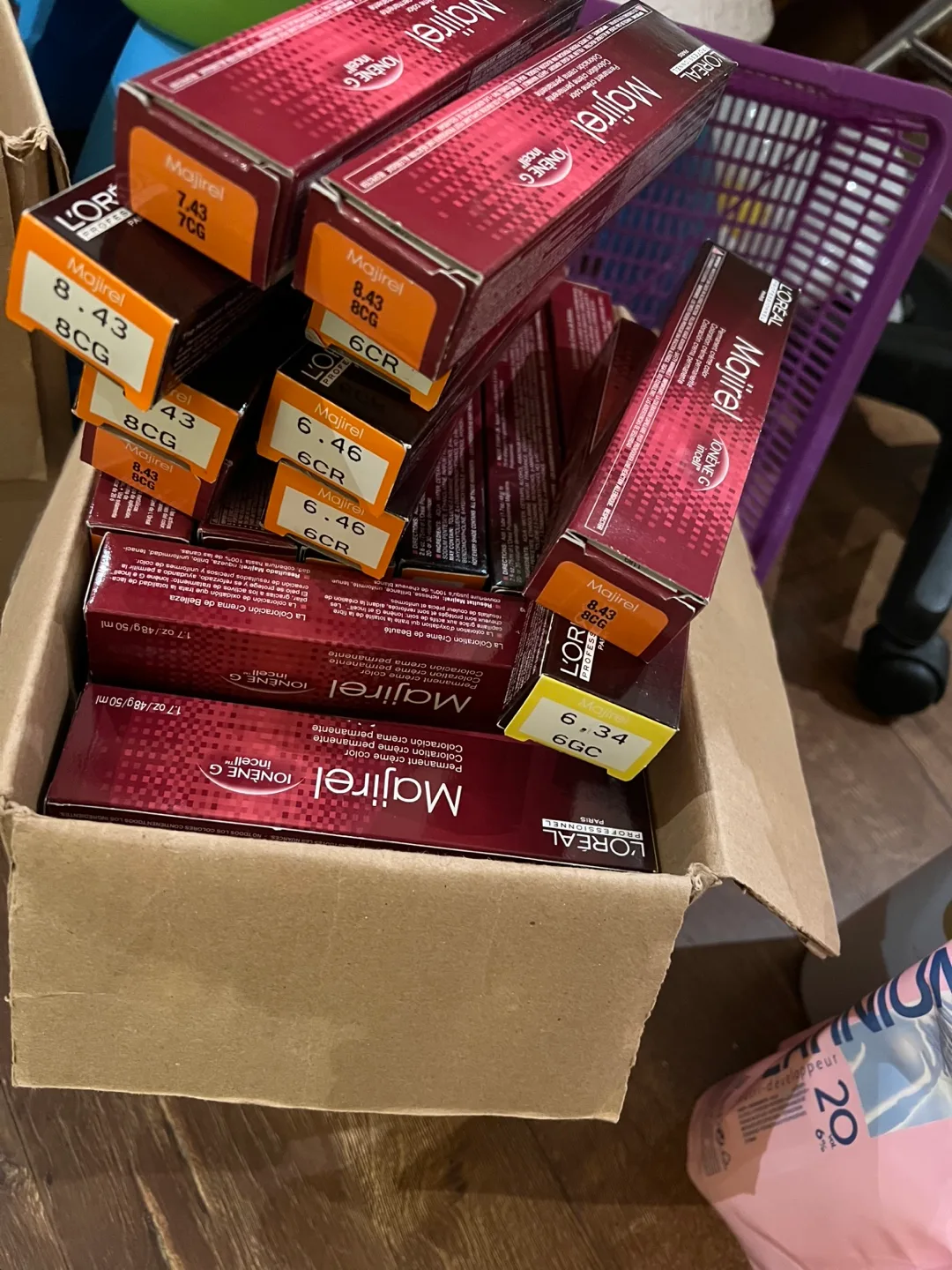 Bulk Lot L'Oréal Majirel Permanent Hair Colour image indicator(4)