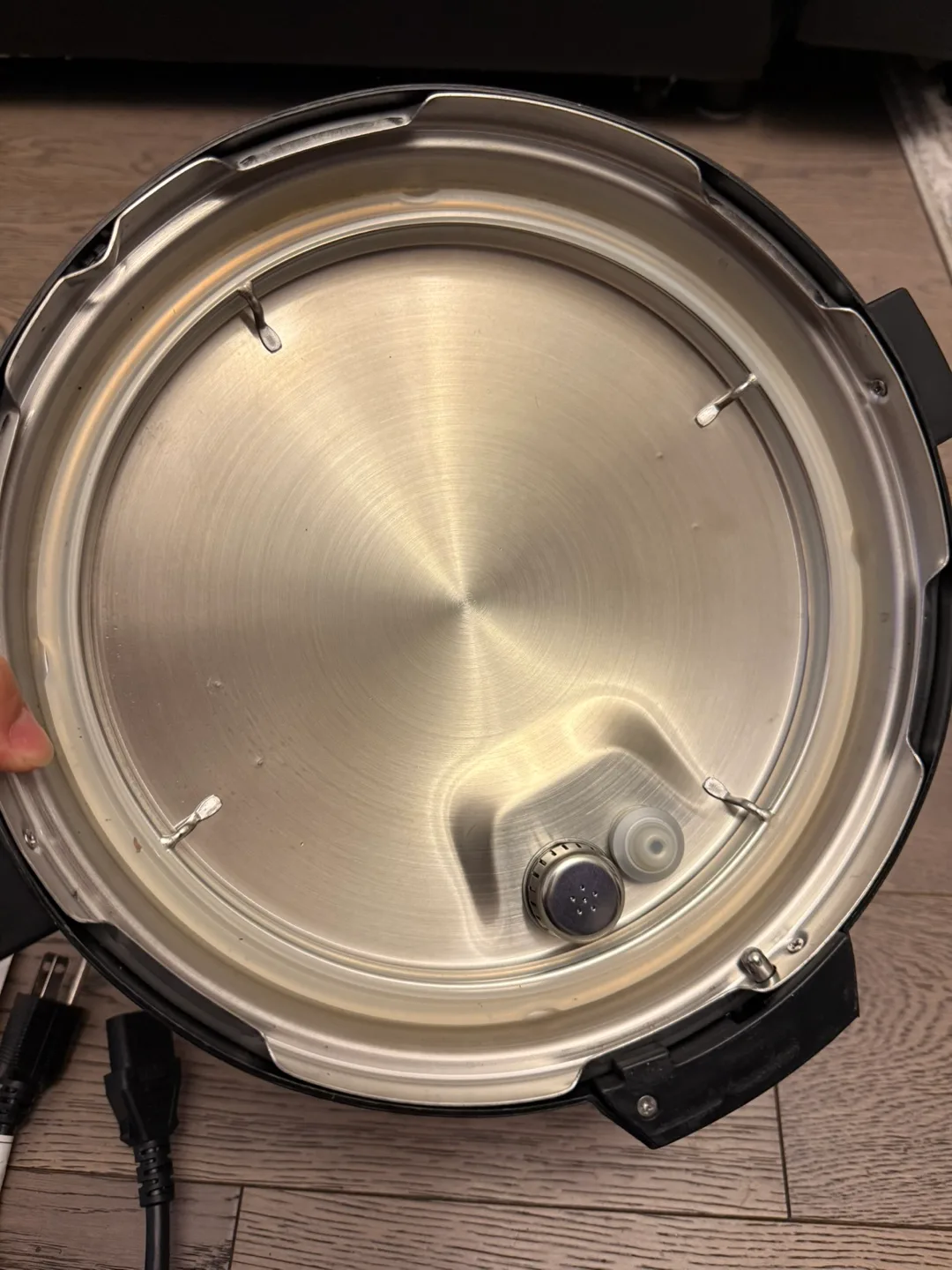 Instant Pot Duo 4th Edition 6-Quart Electric Pressure Cooker image indicator(3)