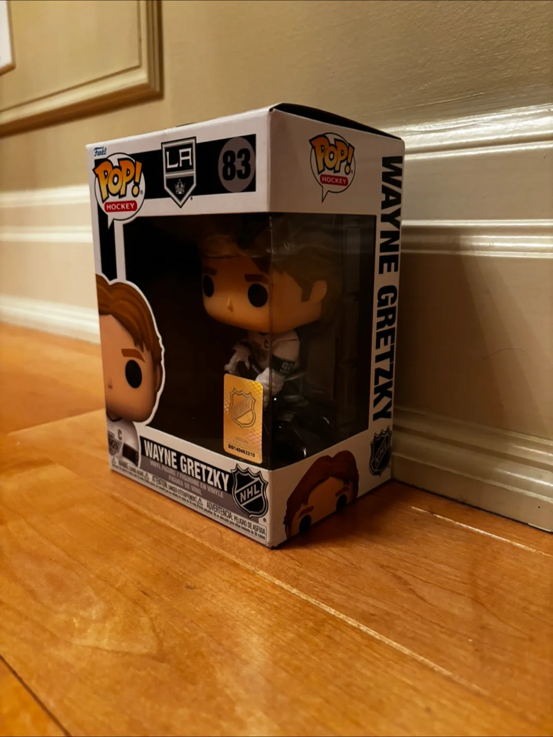 Wayne Gretzky Pop! Hockey Vinyl Figure #83 image indicator(2)