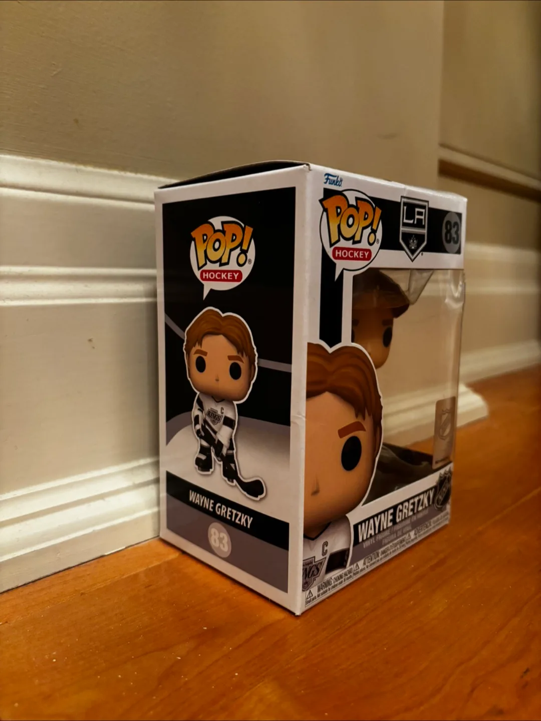 Wayne Gretzky Pop! Hockey Vinyl Figure #83 image indicator(3)