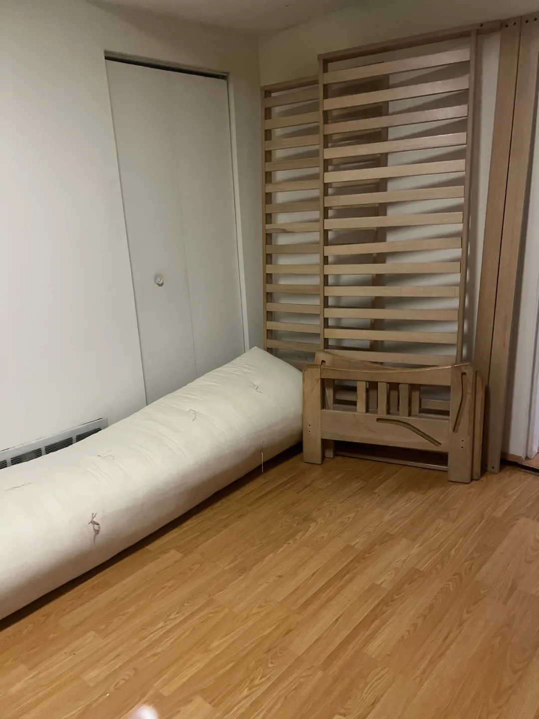 Free Futon Sofa-Bed w/ woodden frame 💚 image indicator(3)
