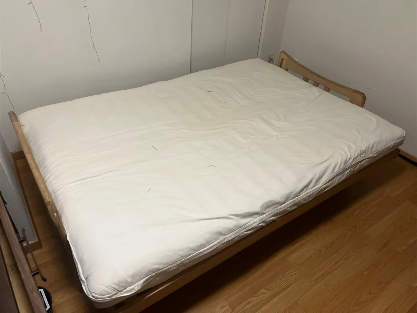 Free Futon Sofa-Bed w/ woodden frame 💚 image indicator(8)
