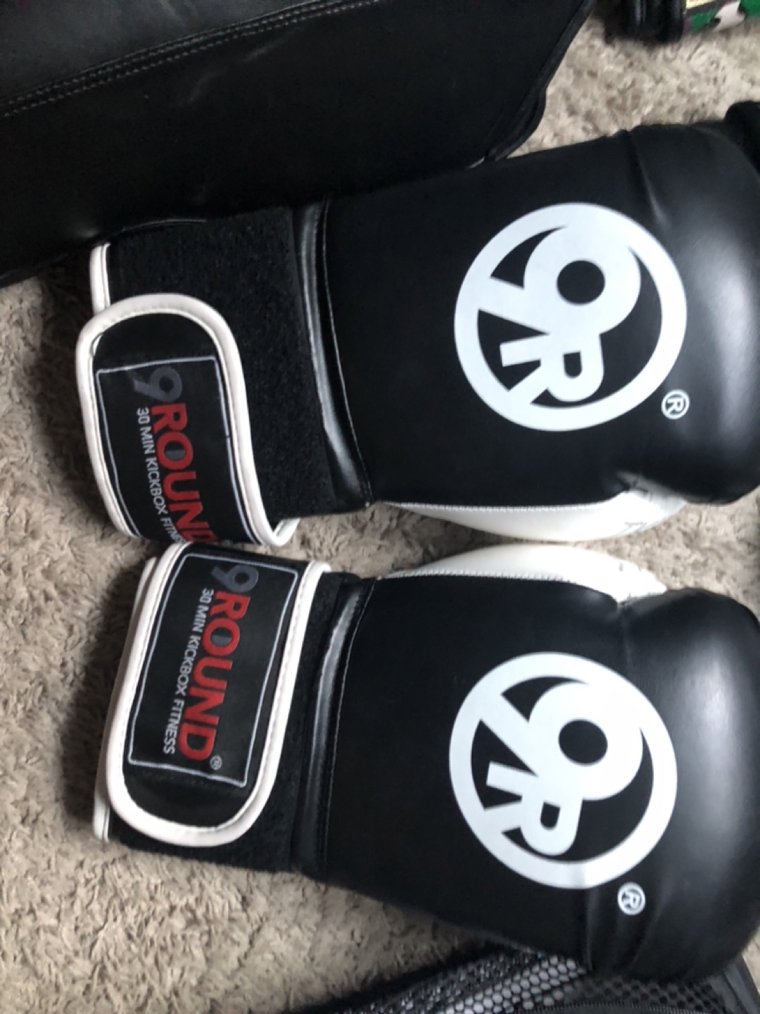 Boxing Equipment Bundle - Gloves, Shin Guards, Hand Wraps - photo 4