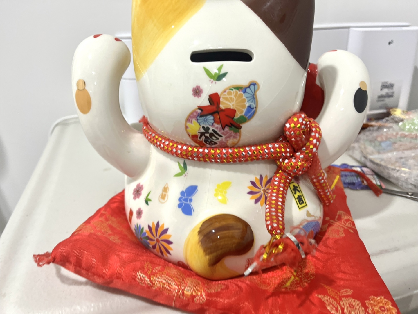 Maneki-neko Lucky Cat Piggy Bank - photo 3