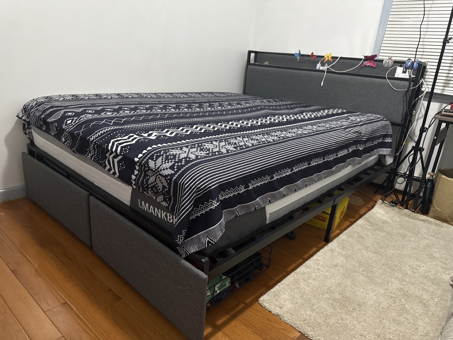 Queens Size Platform Bed Frame with Drawers - photo 2