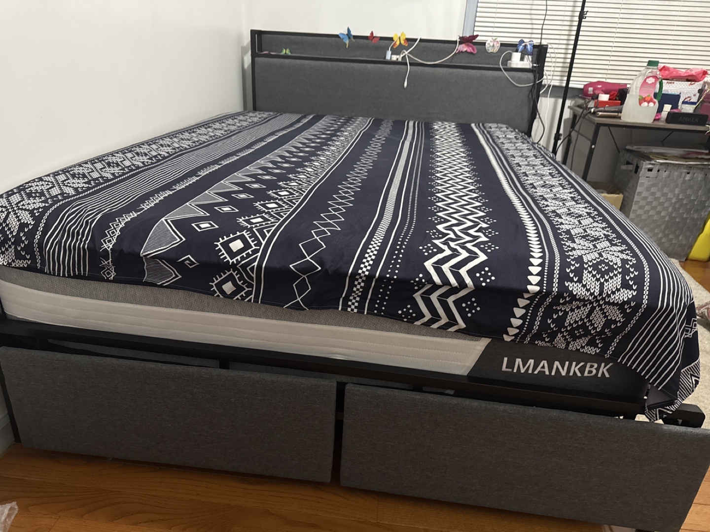Queens Size Platform Bed Frame with Drawers