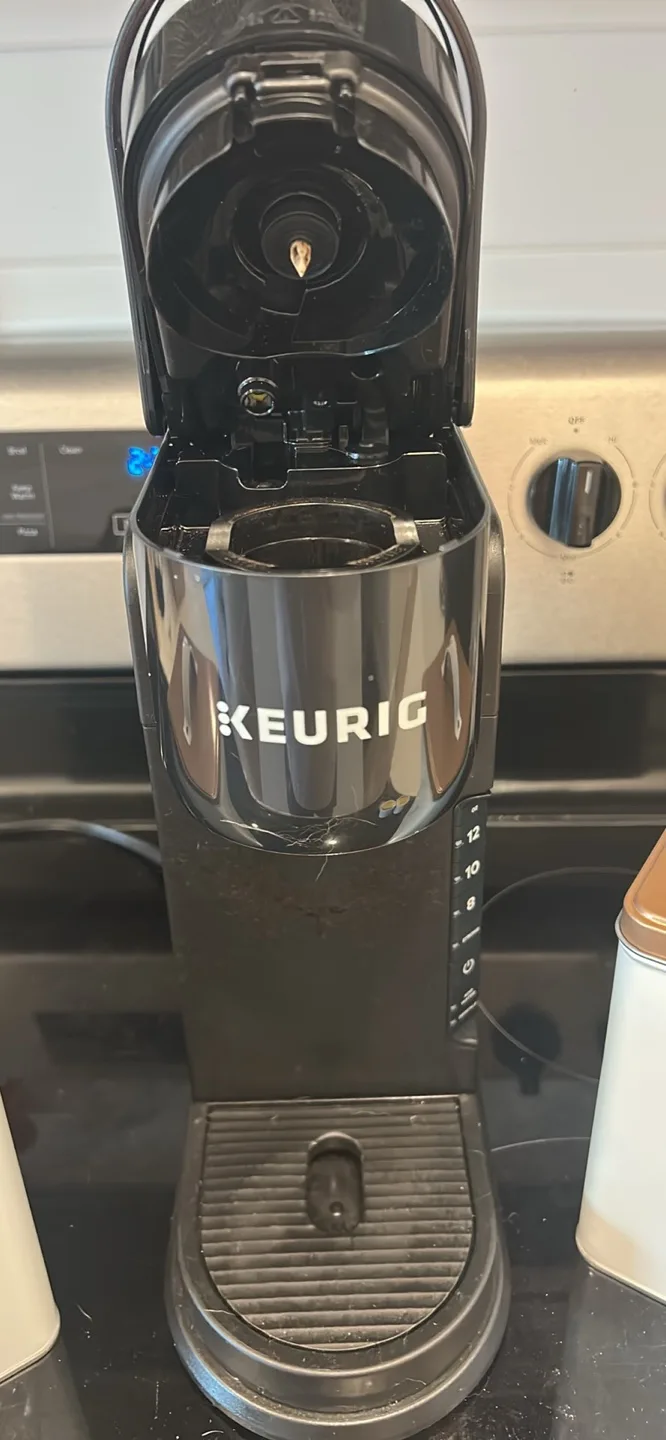 Keurig K-Mini Coffee Maker thumbnail