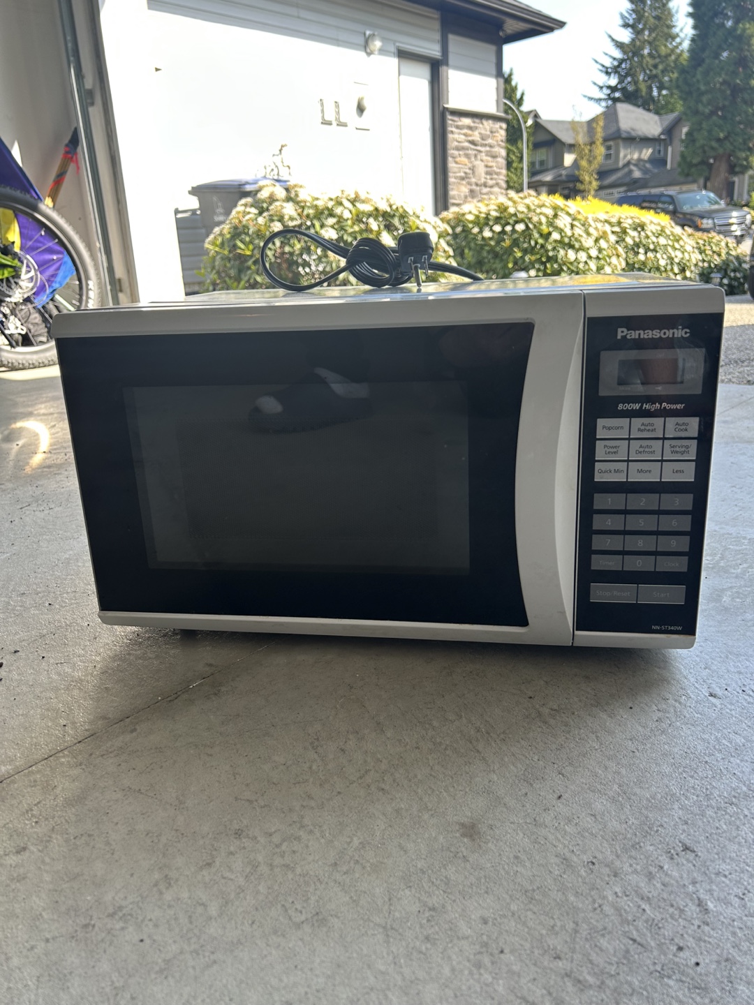Panasonic 800W Microwave 1.3cuft