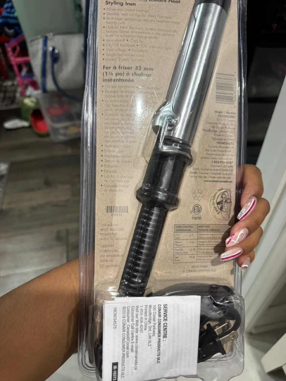 Conair 1 1/4 inch Instant Heat Styling Iron image indicator(5)