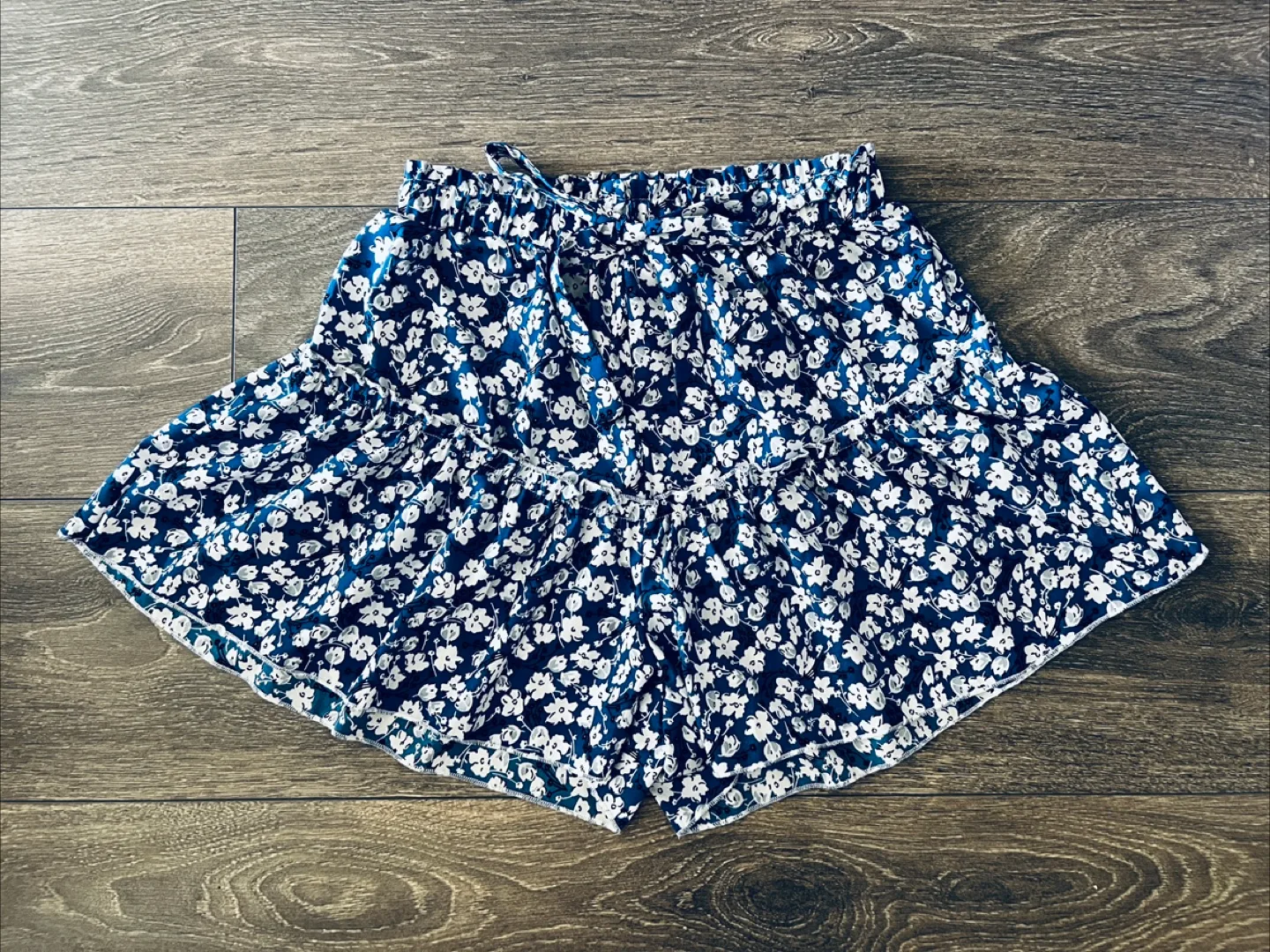 Women's Blue Floral Print Tiered Shorts thumbnail
