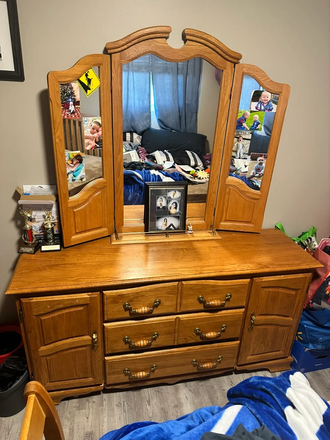 Tri-fold Mirror Dresser