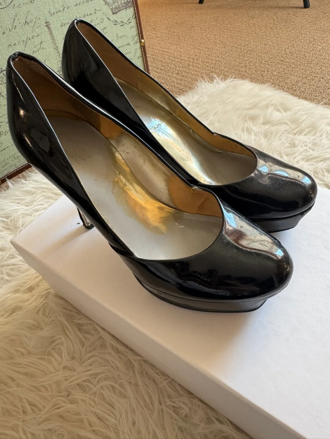 Guess Black Patent Leather Platform Heels image indicator(2)