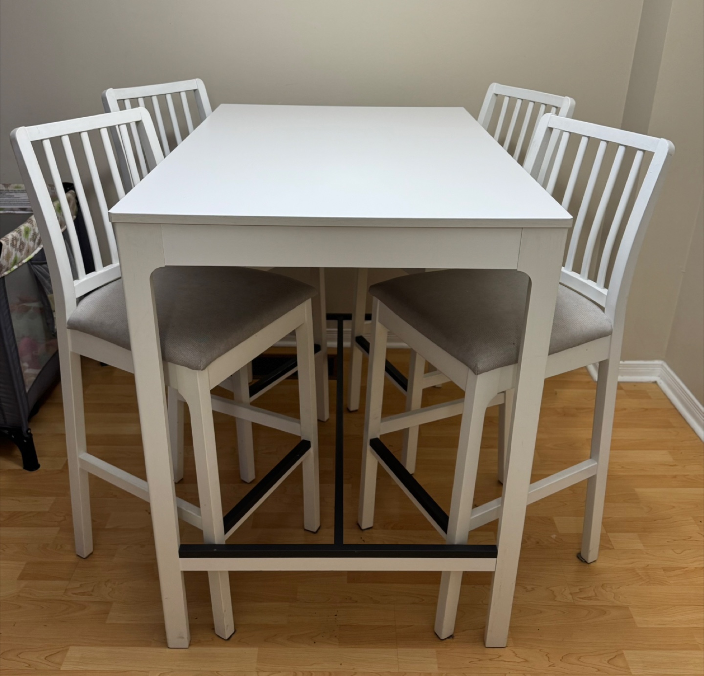 White Counter Height Dining Set - Table and 4 Stools - photo 5