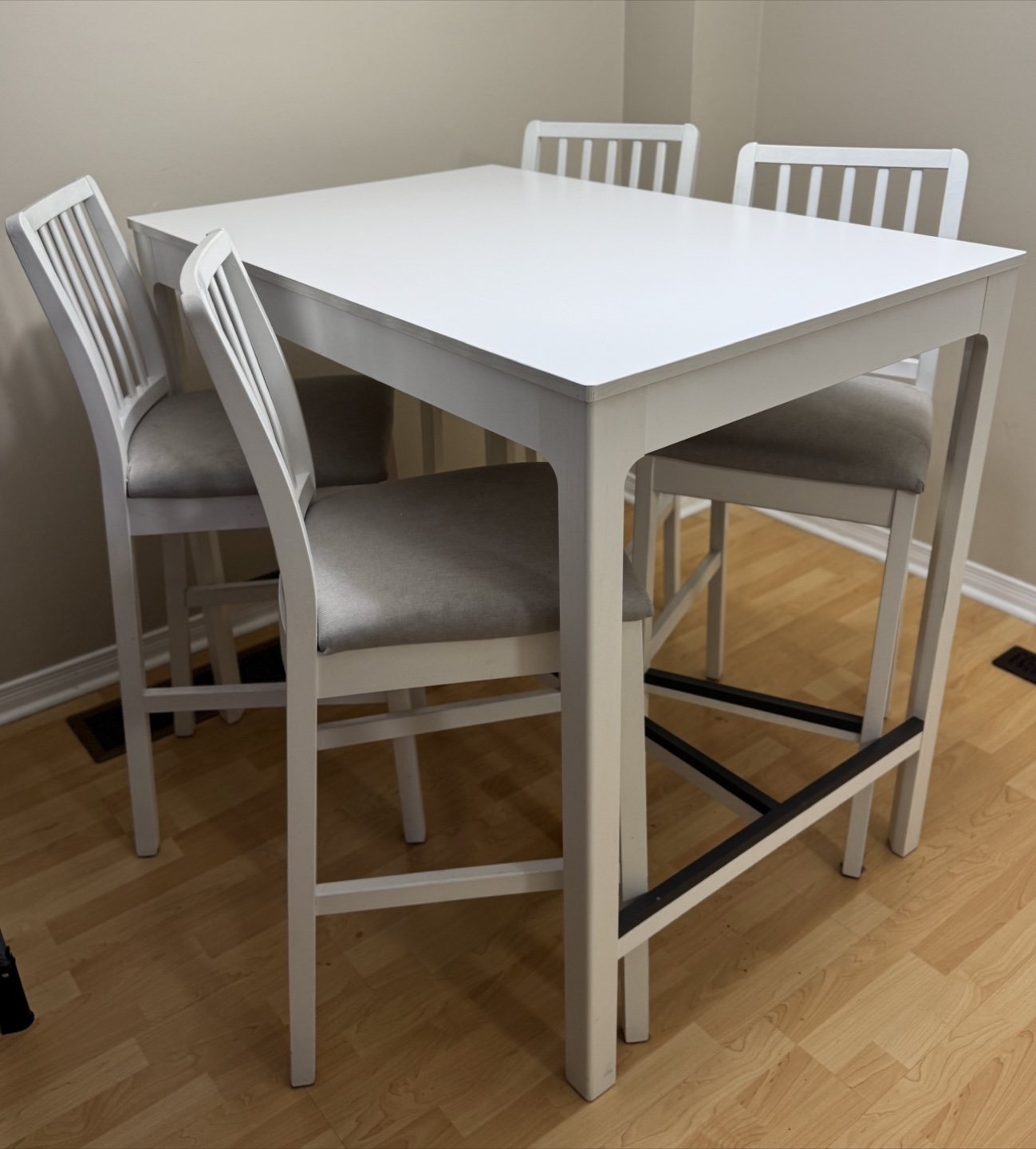 White Counter Height Dining Set - Table and 4 Stools