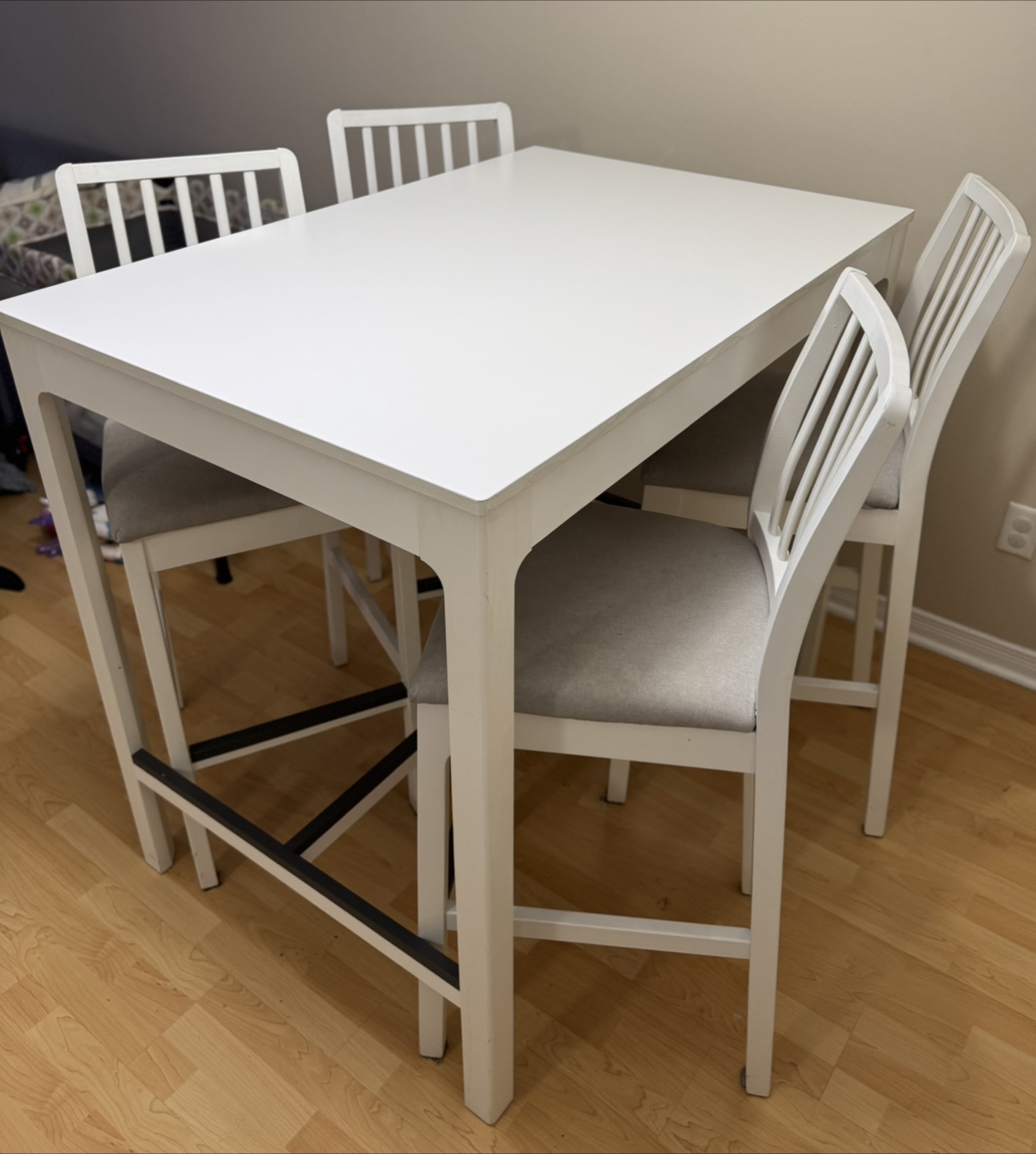 White Counter Height Dining Set - Table and 4 Stools - photo 3