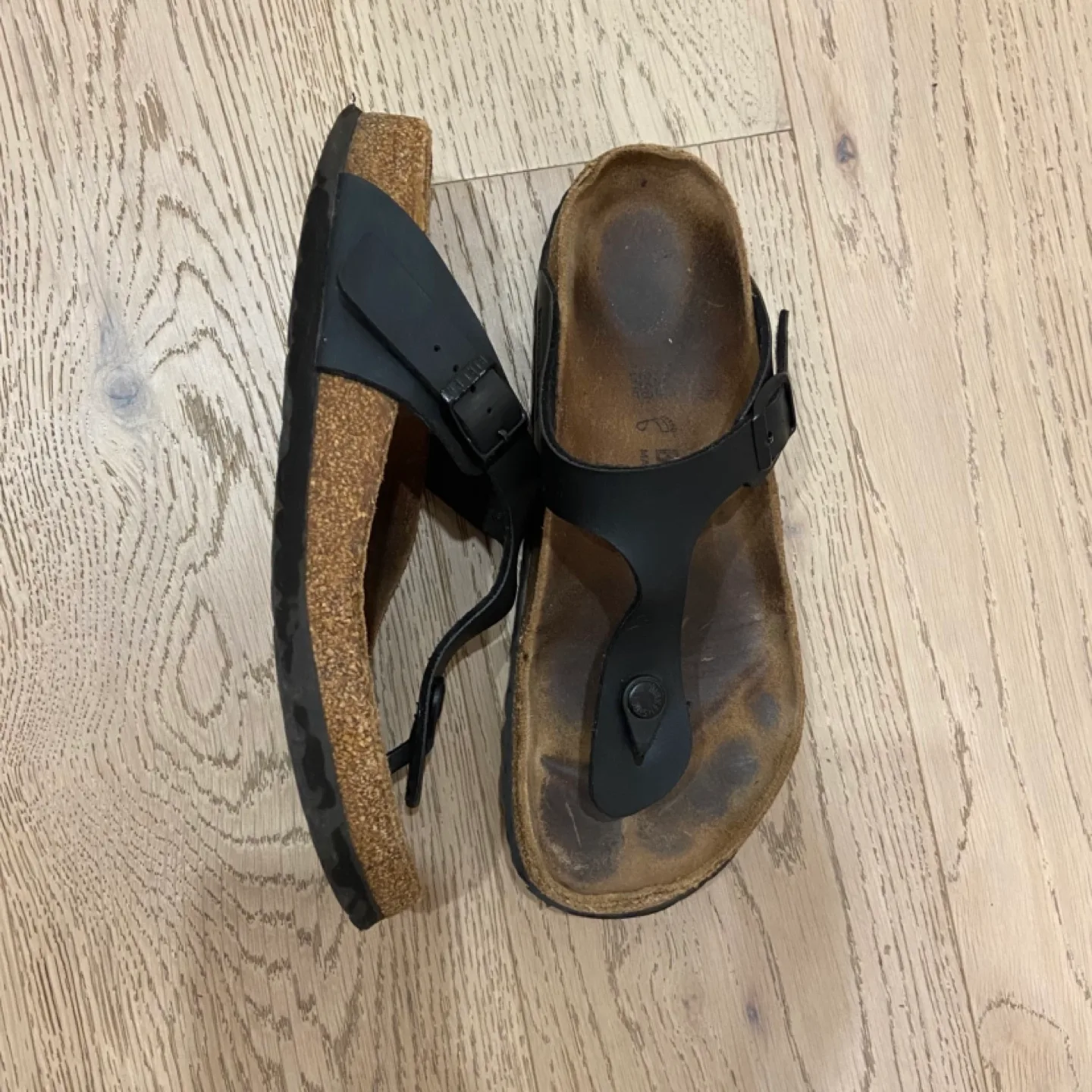 Size 40 Gizeh women’s Birkenstocks thumbnail