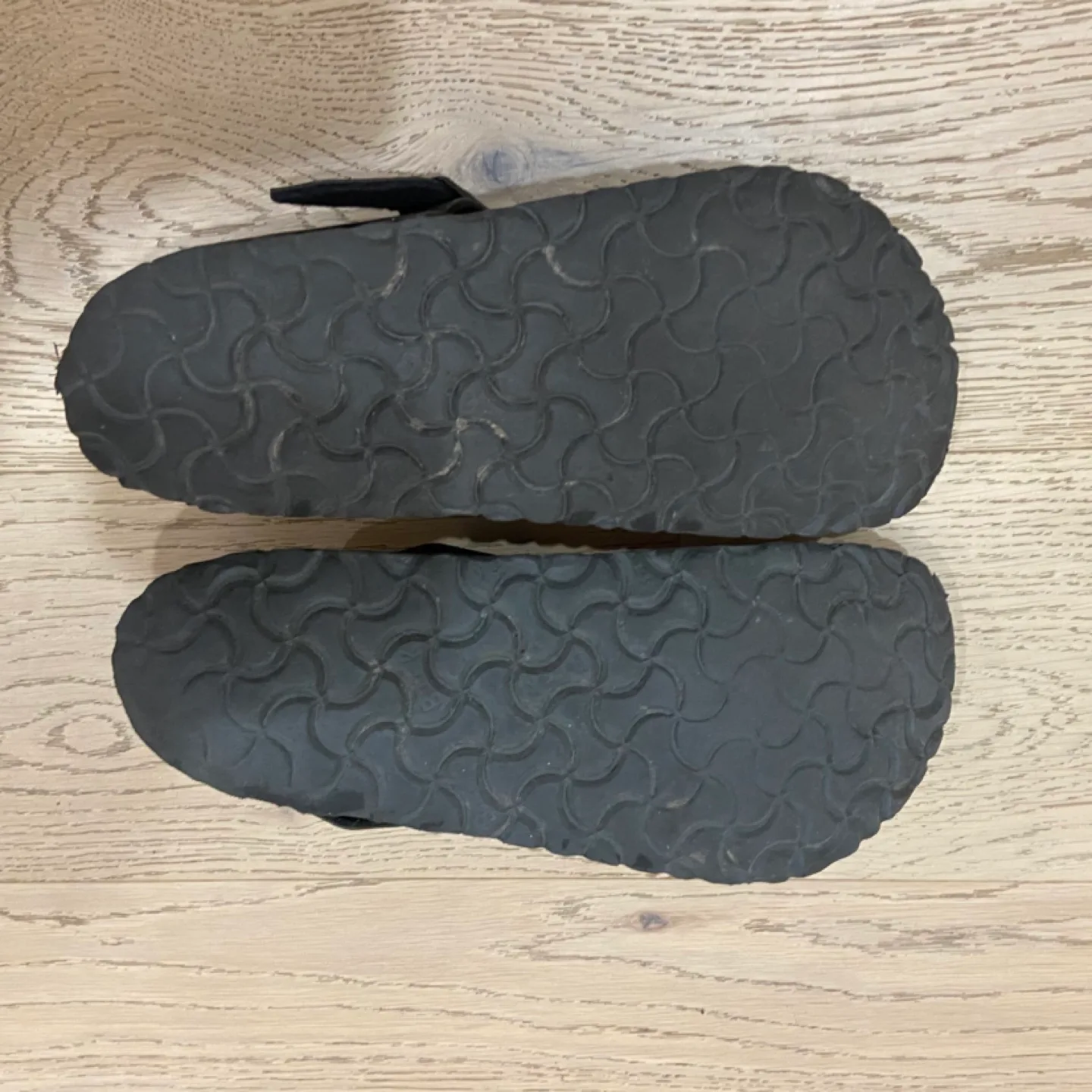 Size 40 Gizeh women’s Birkenstocks image indicator(7)