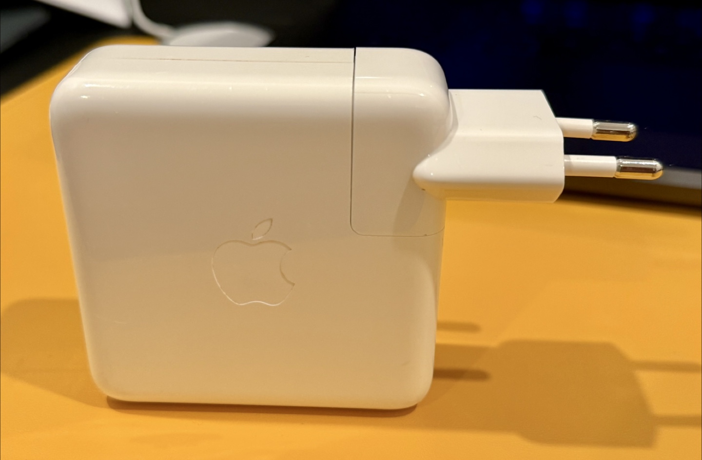 Apple 67W USB-C Power Adapter with EU Plug - photo 3
