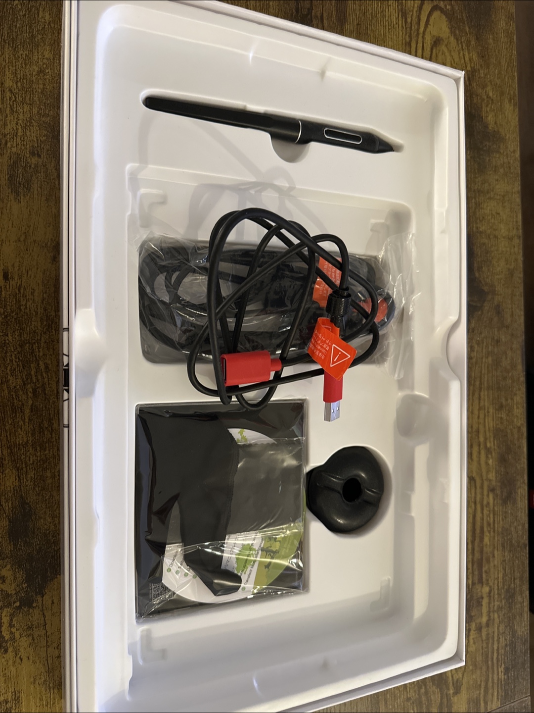 HUION Kamvas 13 Drawing Tablet - photo 3