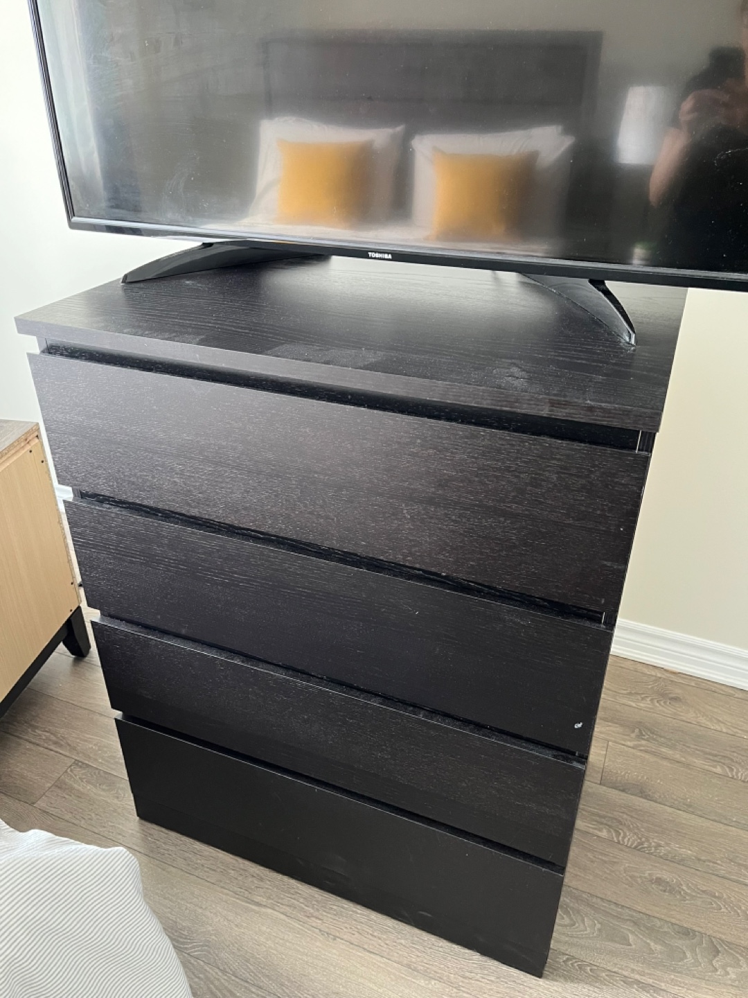 Black 4-Drawer Dresser