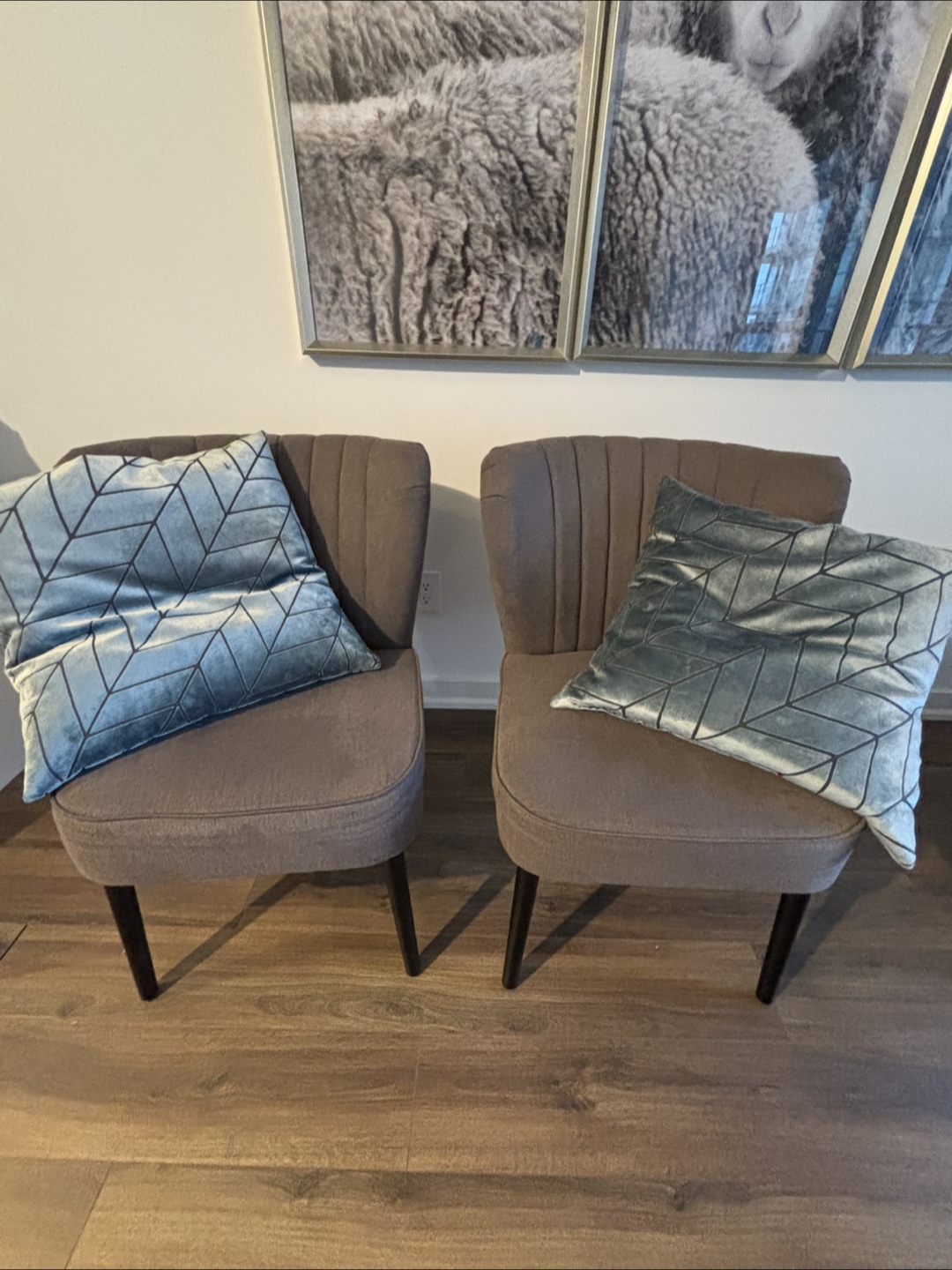 Pair of Grey Fabric Accent Chairs🧡 - photo 2